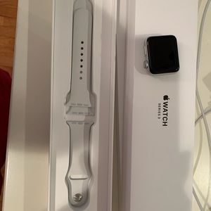 ⚡️APPLE WATCH SERIES 3⚡️